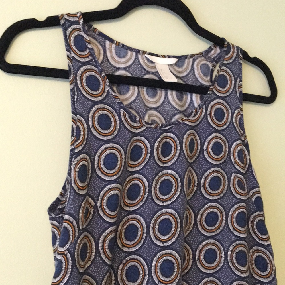 H&M Top - Picture 2 of 5